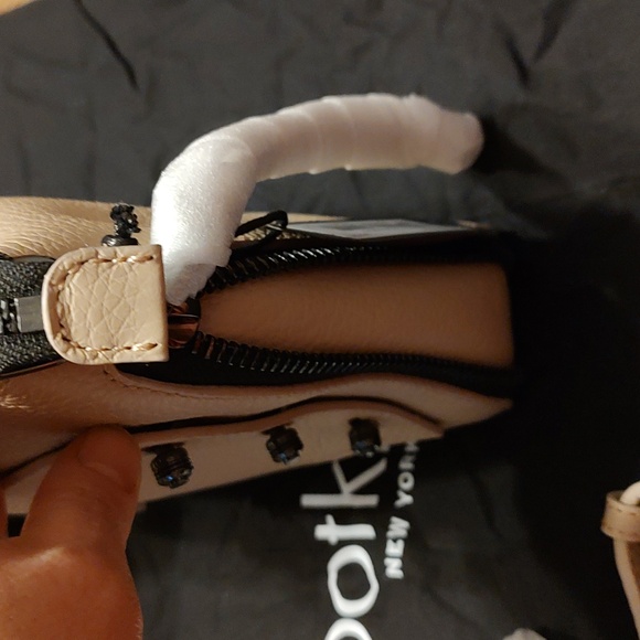 NWT Botiker Warren Crossbody bag with authenticity card, Dustbag and strap - Picture 8 of 16